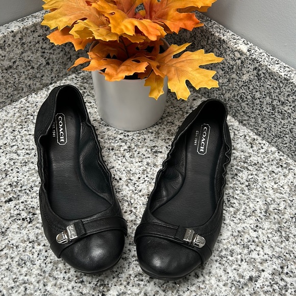 Coach Delphine Black Leather ballet flats - Picture 1 of 6